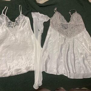 Elegant White Lace Nightgown Set